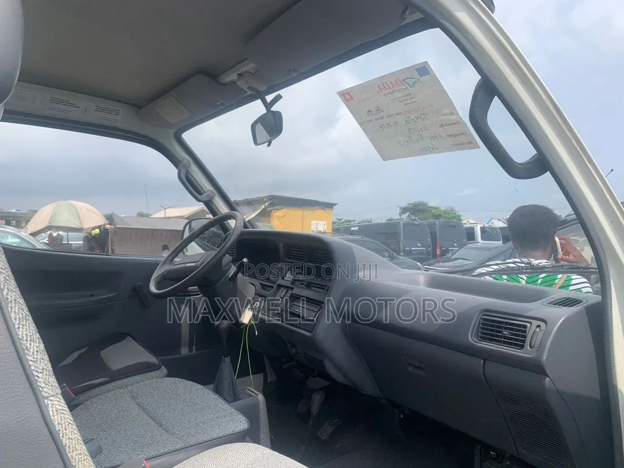Toyota HiAce 2004 White