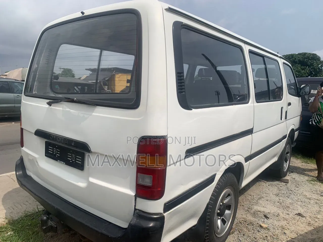Toyota HiAce 2004 White