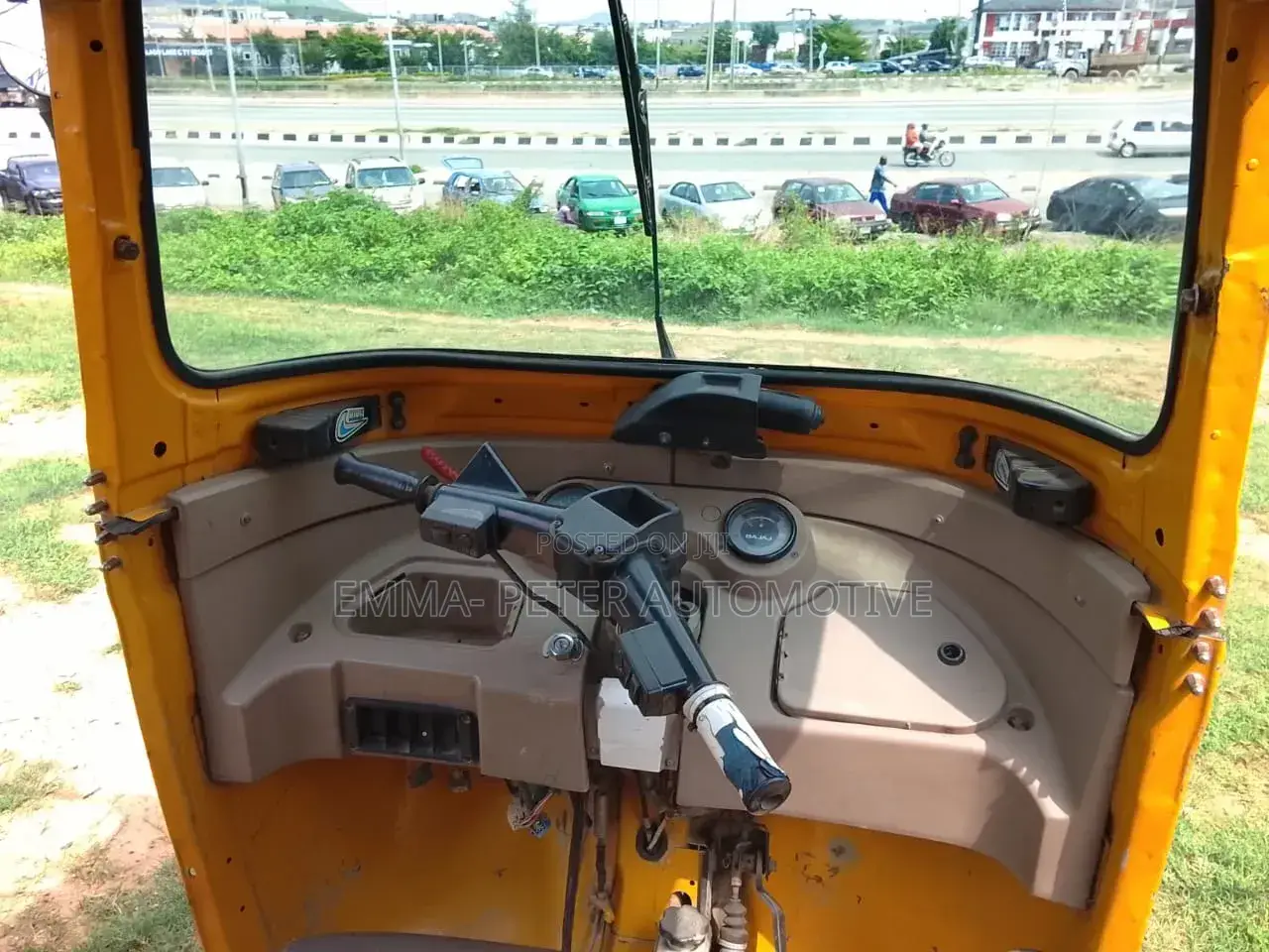 Bajaj RE 2021 Yellow