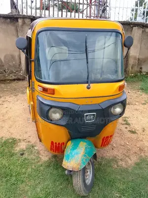 Bajaj RE 2021 Yellow