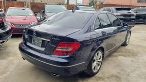 Mercedes-Benz C300 2014 Blue