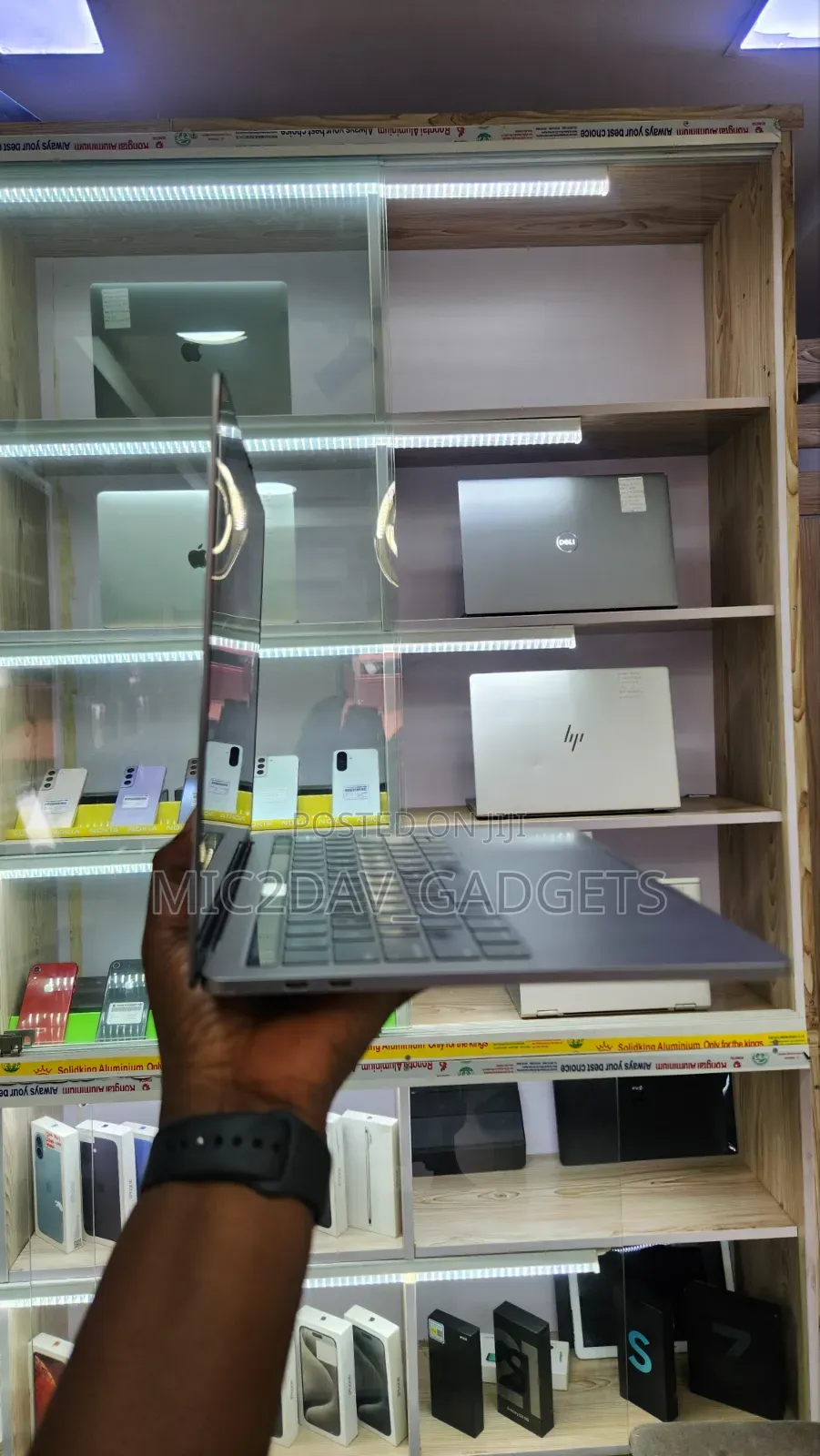 Laptop Apple MacBook Pro 2018 8GB Intel Core i5 SSD 256GB
