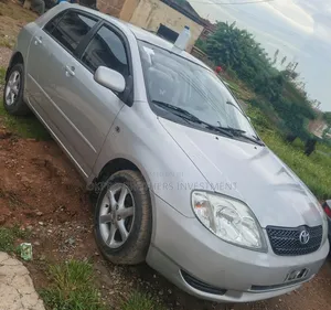 Toyota Corolla Liftback 2004 Silver
