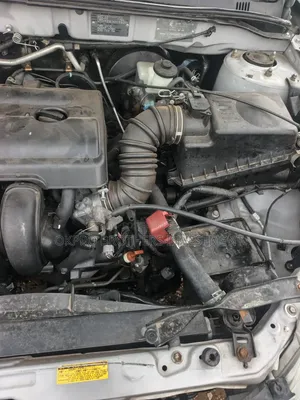 Toyota Corolla Liftback 2004 Silver