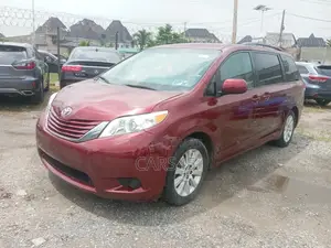 Toyota Sienna 2014 Red