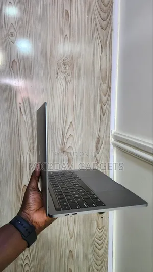 Laptop Apple MacBook Pro 2019 16GB Intel Core i7 SSD 512GB