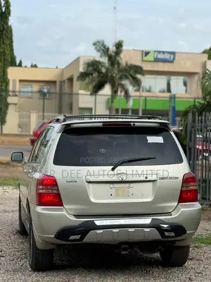 Toyota Highlander 2004 Silver