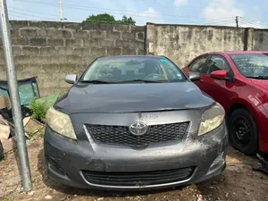 Toyota Corolla LE 4dr Sedan (1.8L 4cyl 4A) 2010 Gray