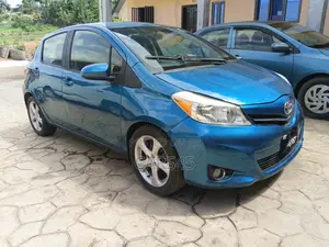 Toyota Yaris 2012 Blue