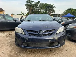 Toyota Corolla L 4dr Sedan (1.8L 4cyl 5M) 2012 Blue