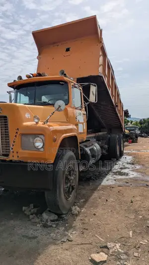 Mack R Model