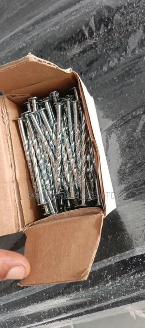 3 Inch Nails 100 Pieces Inside for Roof Installation