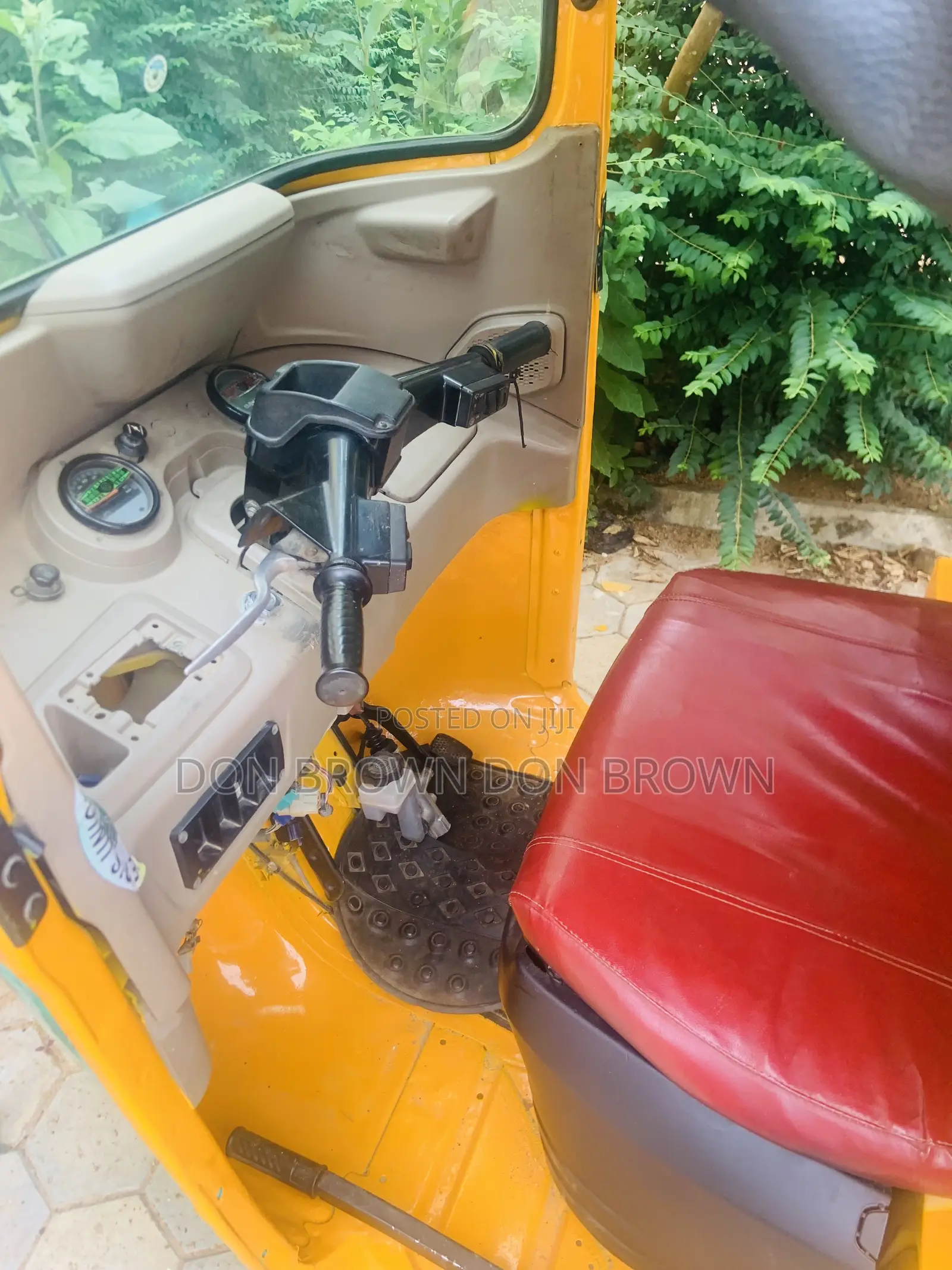 Bajaj RE 2020 Yellow
