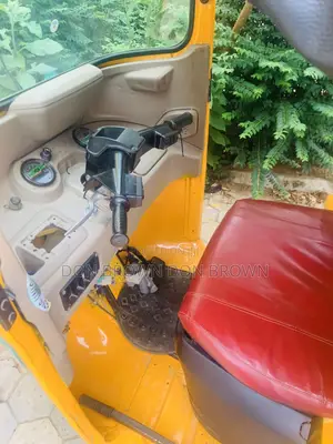 Bajaj RE 2020 Yellow