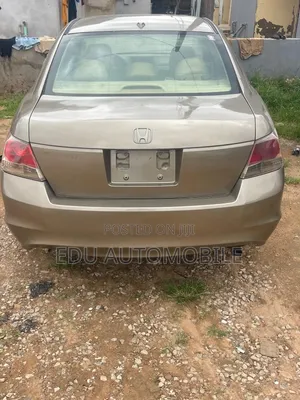 Honda Accord 2010 Gold