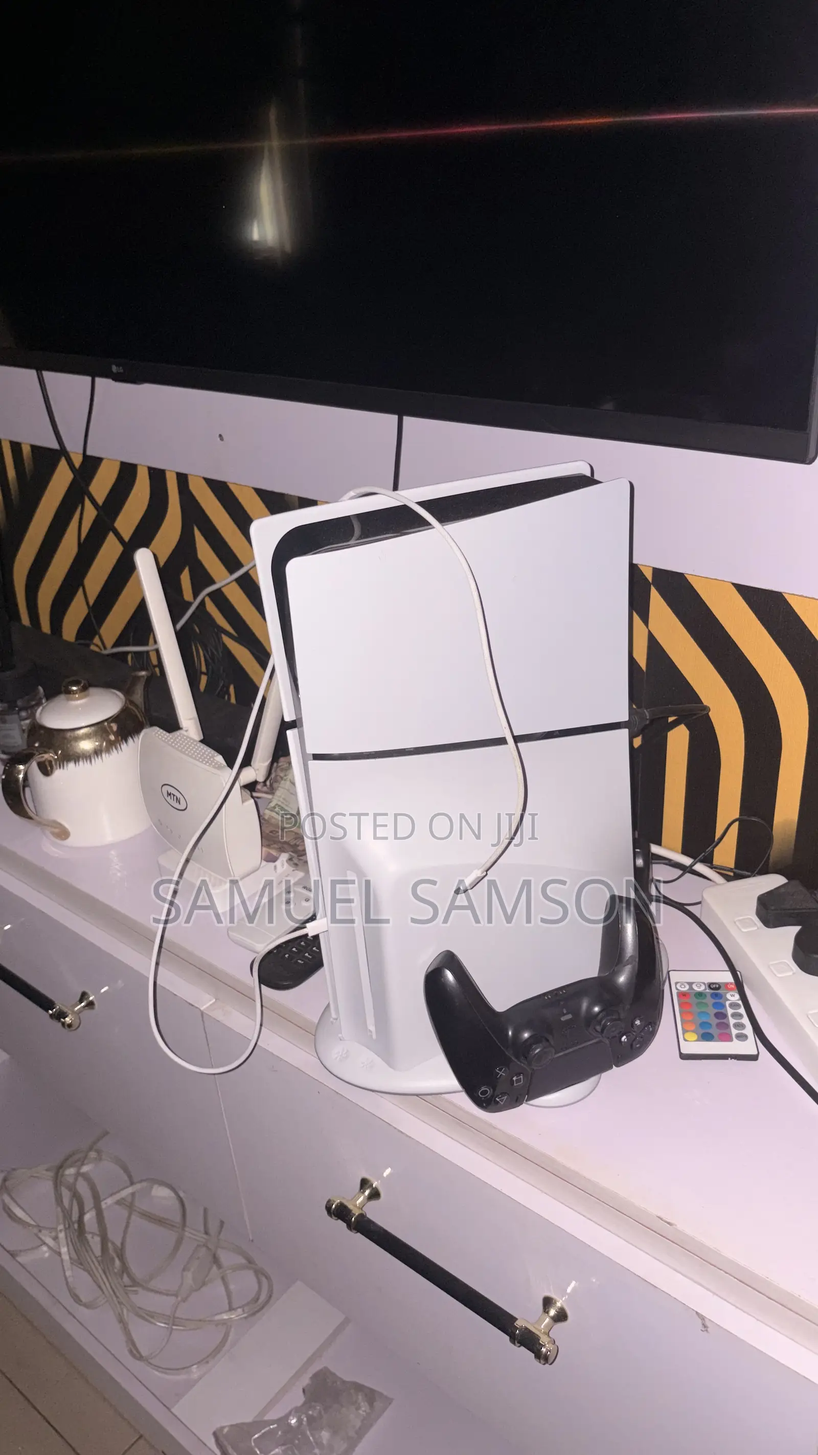 Clean Ps5 Slim With 2 Controllers