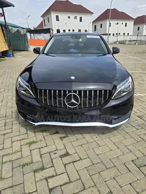 Mercedes-Benz C300 2016 Black