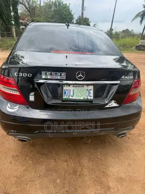 Mercedes-Benz C300 Luxury 4Matic Sedan AWD (3.0L 6cyl 7A) 2012 Black