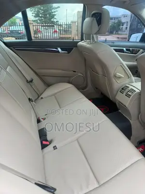 Mercedes-Benz C300 Luxury 4Matic Sedan AWD (3.0L 6cyl 7A) 2012 Black