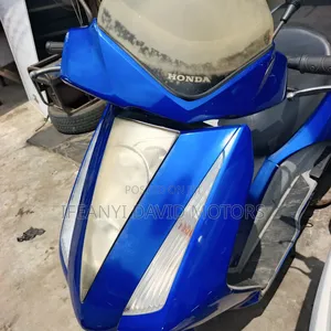 Honda 2005 Blue