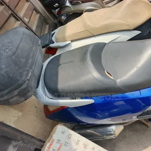 Honda 2005 Blue