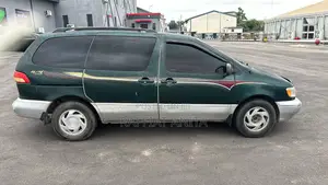 Toyota Sienna 2005 Green