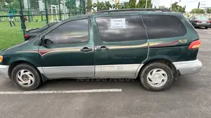 Toyota Sienna 2005 Green