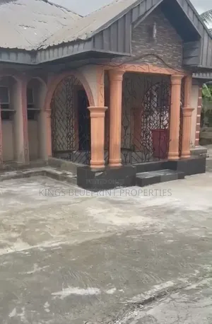 3bdrm Bungalow in Ugbomro, Warri for sale