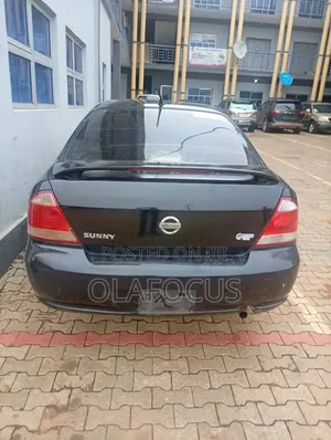 Nissan Sunny 2010 Black