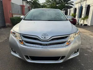 Toyota Venza 2011 Silver