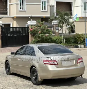Toyota Camry 2010 Gold