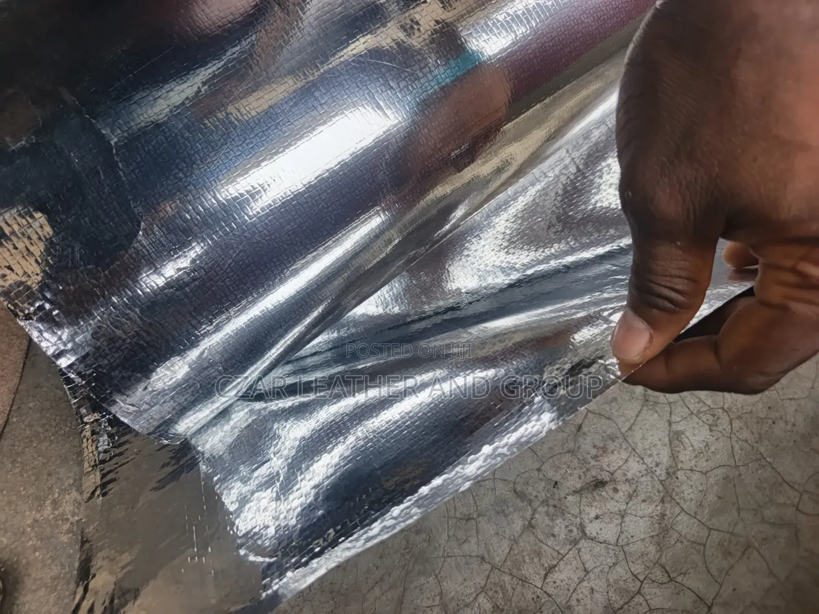 Thick Silver Aluminum Temperature Regulator Linen