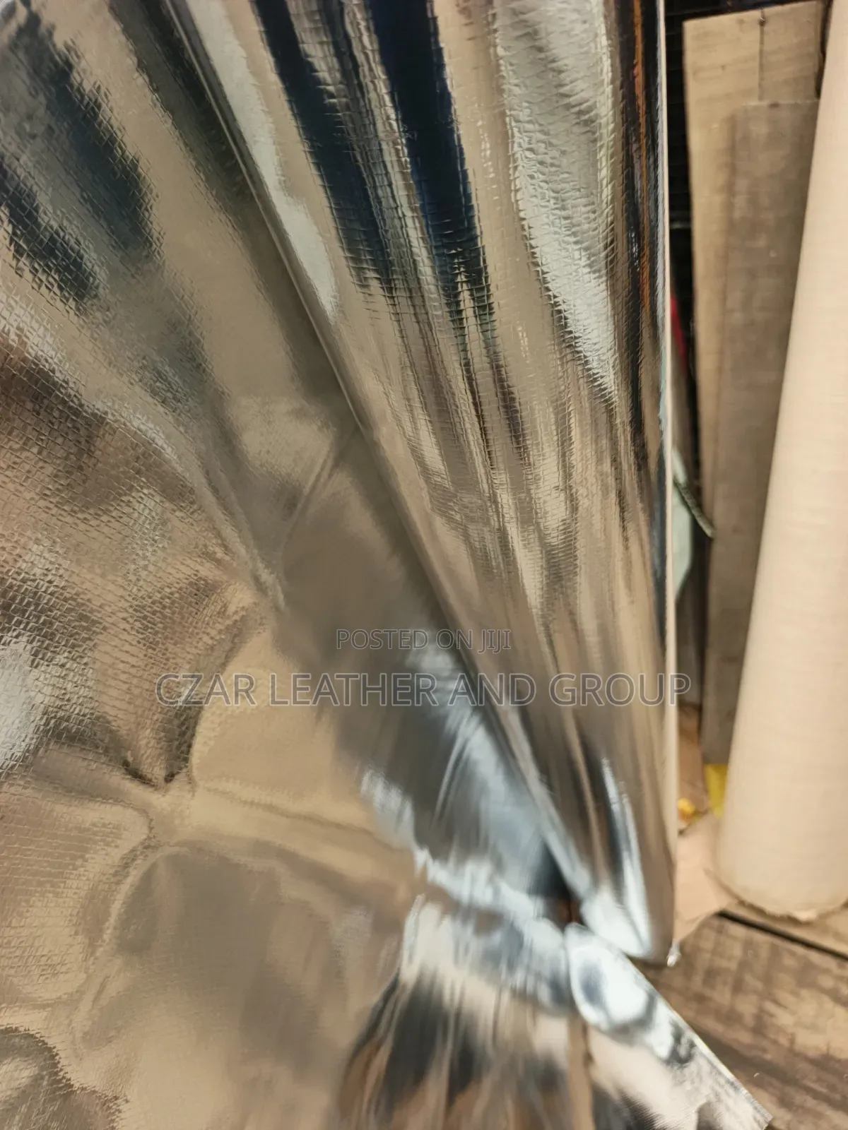 Thick Silver Aluminum Temperature Regulator Linen