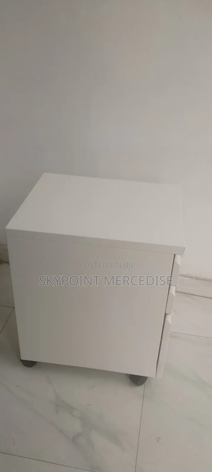 A Mobile Metal Drawer