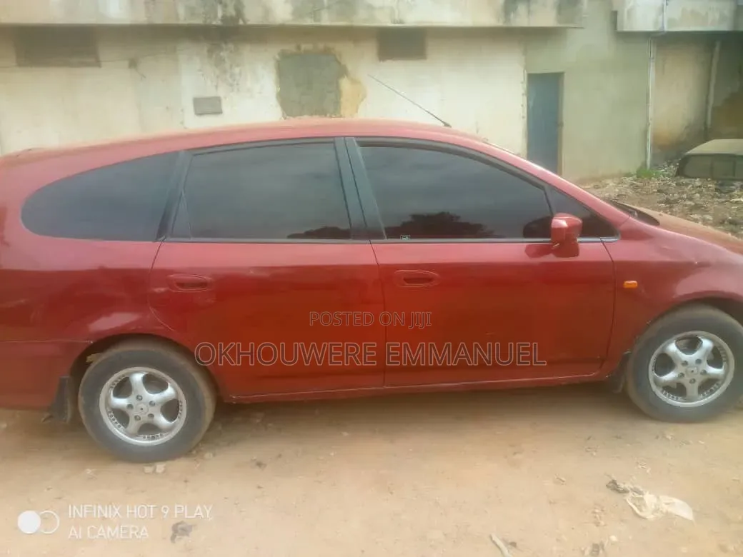 Honda Stream 2.0 2001 Red