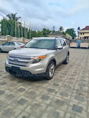Ford Explorer 4dr SUV AWD (3.5L 6cyl 6A) 2015 Silver