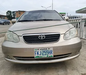 Toyota Corolla LE 2007 Gold
