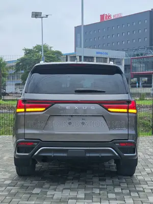 Lexus LX 600 2022 Gray