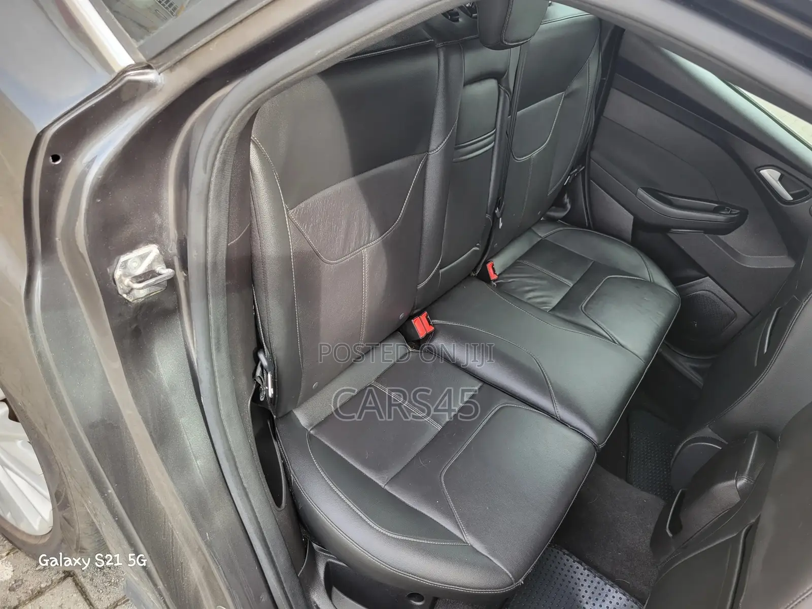 Ford Focus 2015 Gray