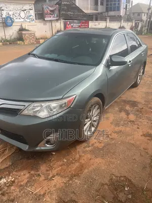 Toyota Camry XLE 4dr Sedan (2.5L 4cyl 6A) 2013 Green
