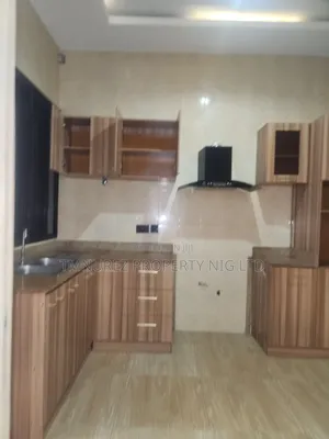 5bdrm Penthouse in Lekki Phase1 for rent
