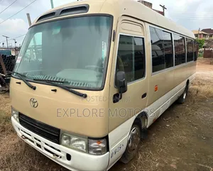 Toyota Coaster 2011 Gold