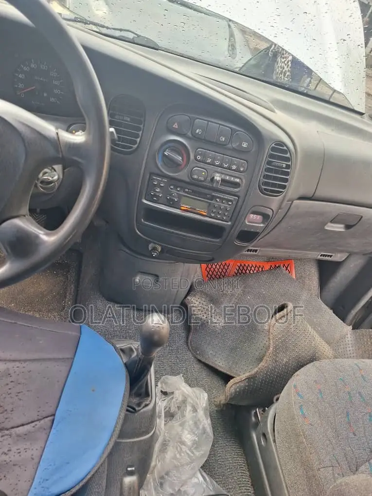 Hyundai H1 1999 Silver