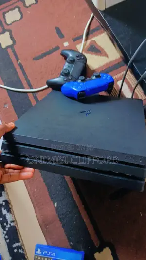 Play Station 4 Pro
