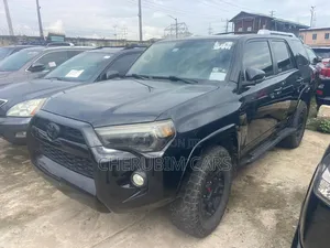 Toyota 4-Runner TRD Pro 4dr 4x4 (4.0L 6cyl 5A) 2016 Black