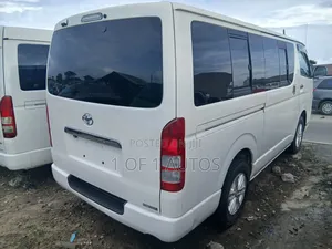 Toyota HiAce 2010 White