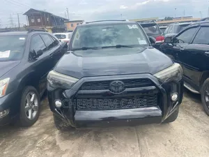 Toyota 4-Runner TRD Pro 4dr 4x4 (4.0L 6cyl 5A) 2016 Black