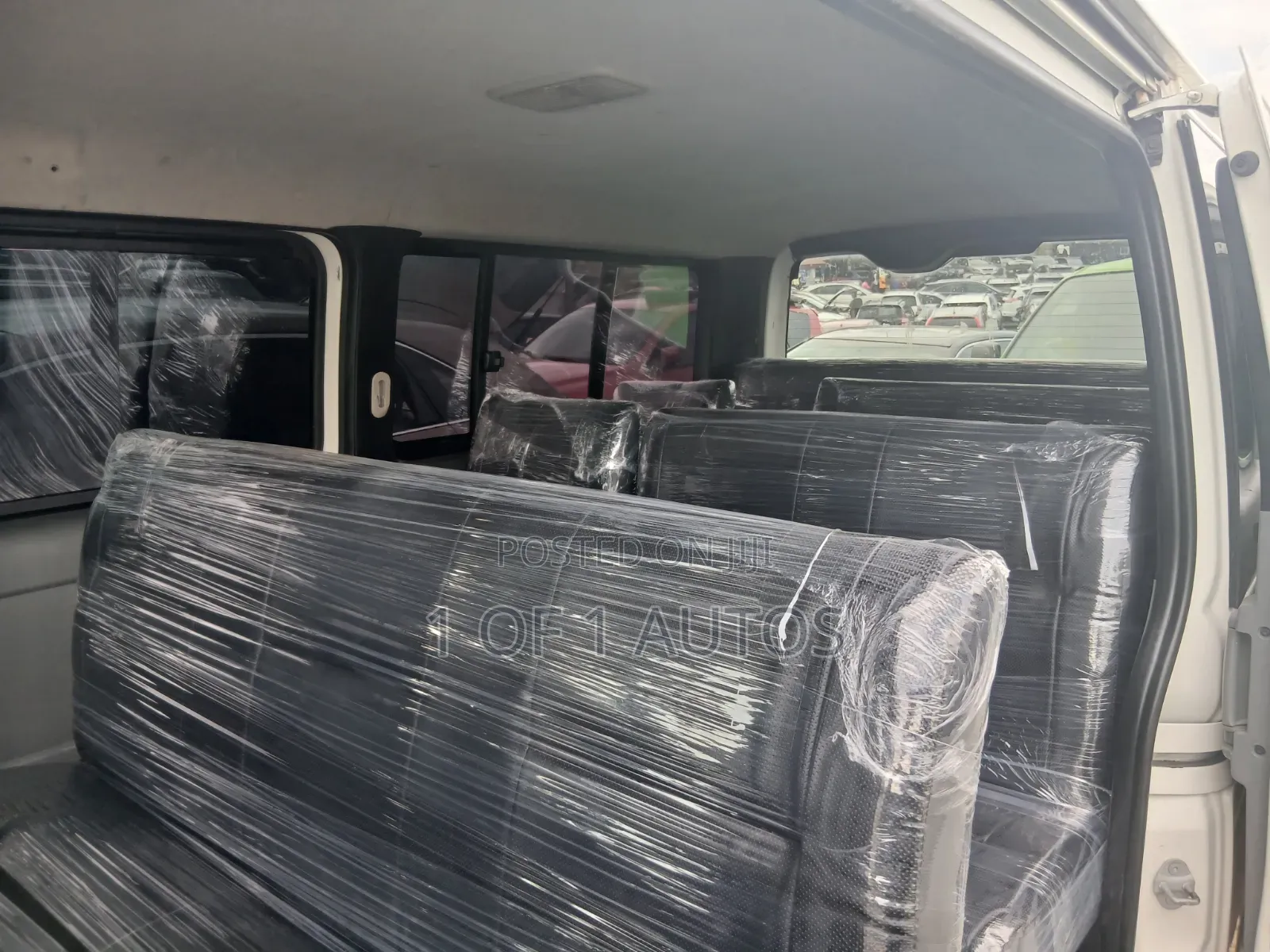 Toyota HiAce 2010 White