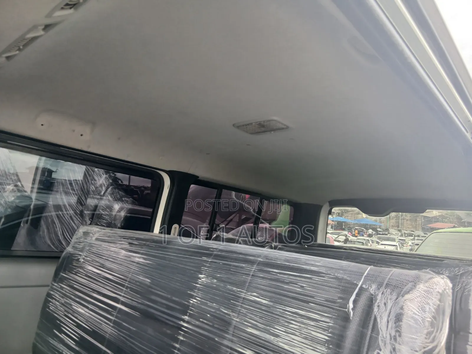 Toyota HiAce 2010 White