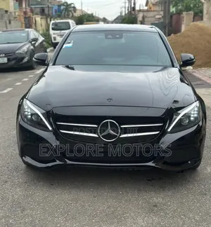 Mercedes-Benz C300 2016 Black